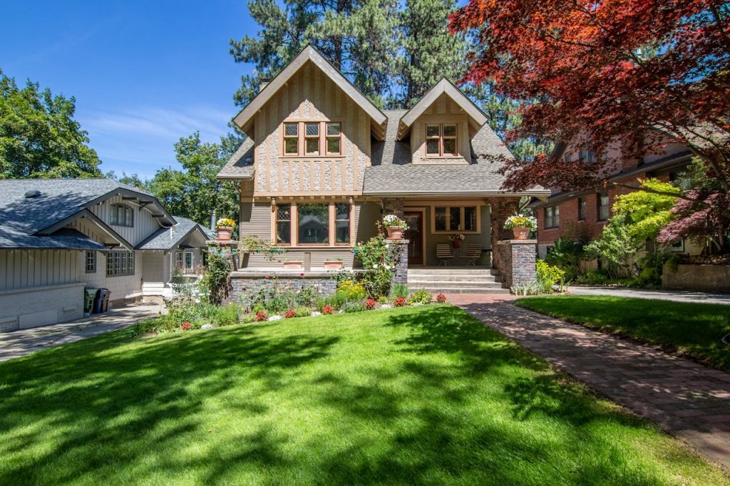 Walnut Creek, CA accessory dwelling unit (ADU) zoning requirements dictate minimum lot size, unit size, setbacks, parking, and height. ADUs may be attached or detached from the main home, and the city mandates a minimum one-meter side and rear setback. The maximum size is typically up to 74 square meters, and the unit cannot be taller than the main house. One additional off-street parking space is required unless the location is close to public transportation. The city limits ADU short-term rental. For the most up-to-date or special cases, contact the Planning Division directly. The primary dissertation provides complete information and advice according to municipal regulations. Key Takeaways Understanding the zoning classification and applicable district regulations in Walnut Creek is essential before planning an accessory dwelling unit. These rules directly impact eligibility, location, and design. Types of ADUs in Walnut Creek Differentiating between detached, attached, and junior ADUs lets property owners choose what best suits them. Each has its own size, setback, and aesthetic requirements that need to be satisfied for approval. Walnut Creek ADU permitting process is quite detailed and can be overwhelming, as it requires multiple phases, such as application, review, and payment of several fees. It needs thorough preparation and documentation in order to prevent delays. Site preparation, for example with regard to utility access confirmation, parking requirements, and fire safety standards, is an important stage that can impact project viability and expense. Building an ADU is a major financial commitment. You need to know the costs, property tax implications, and rental income potential to make sure it will be a solid investment. Being aware of changing regulations, the importance of preempting neighborhood concerns and preparing for construction or regulatory hurdles will allow homeowners to cut through the complexity of building an ADU in Walnut Creek.