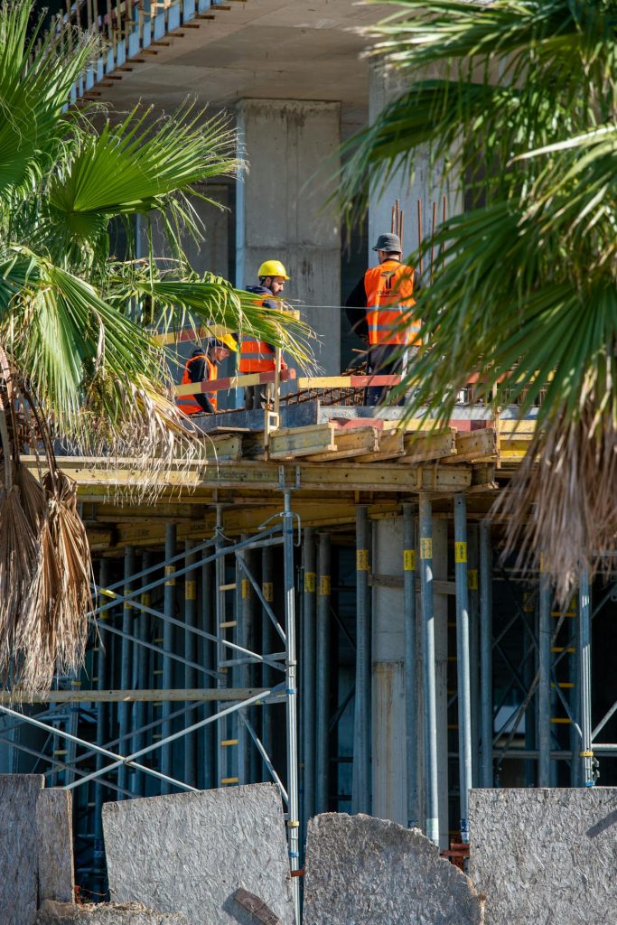 Choosing the Right Contractor Walnut Creek CA