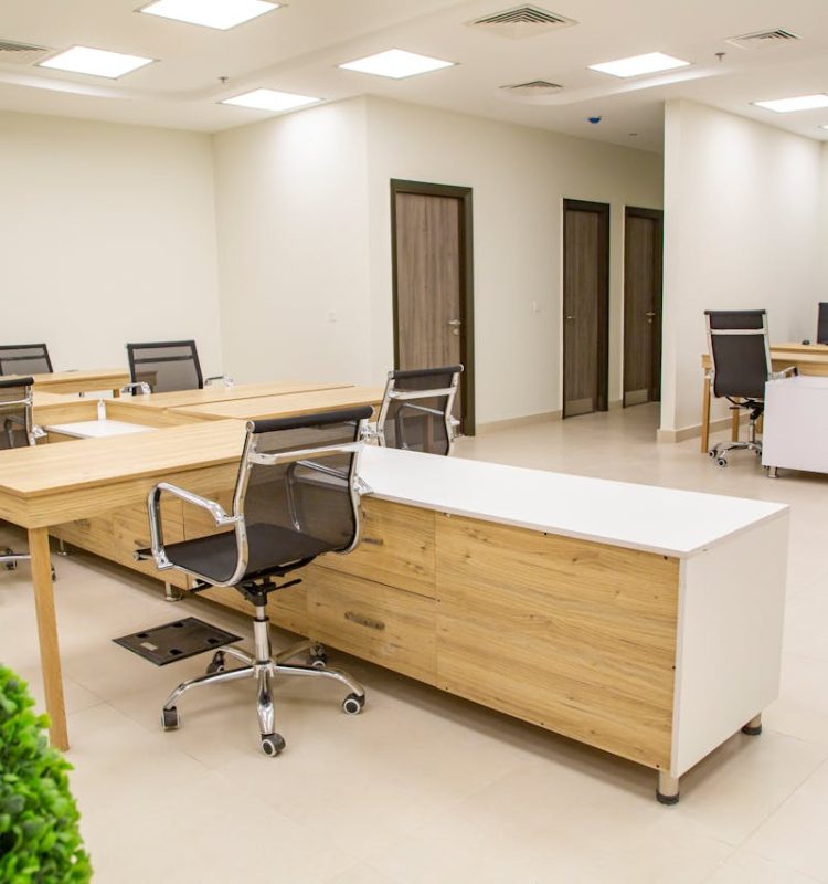 pexels-contact-me-923323219715-262056873-12703093